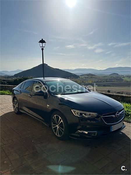 Azul Usado 2017 Opel Insignia Excellence Berlina | 16.999 € (Caro) - Imagen 1/4