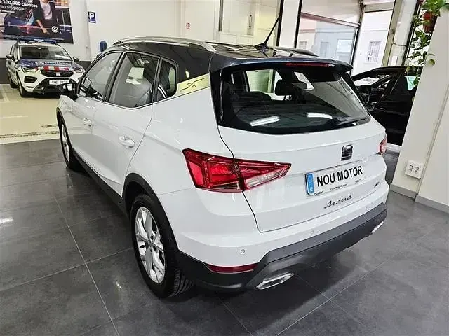 Usado Seat Arona FR 116 CV (85 kW) 2024 Blanco SUV