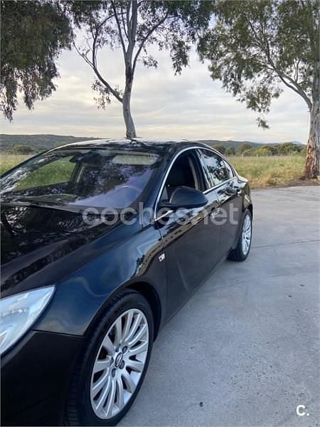 Usado Opel Insignia Edition 160 CV (117 kW) 2009 Negro Berlina