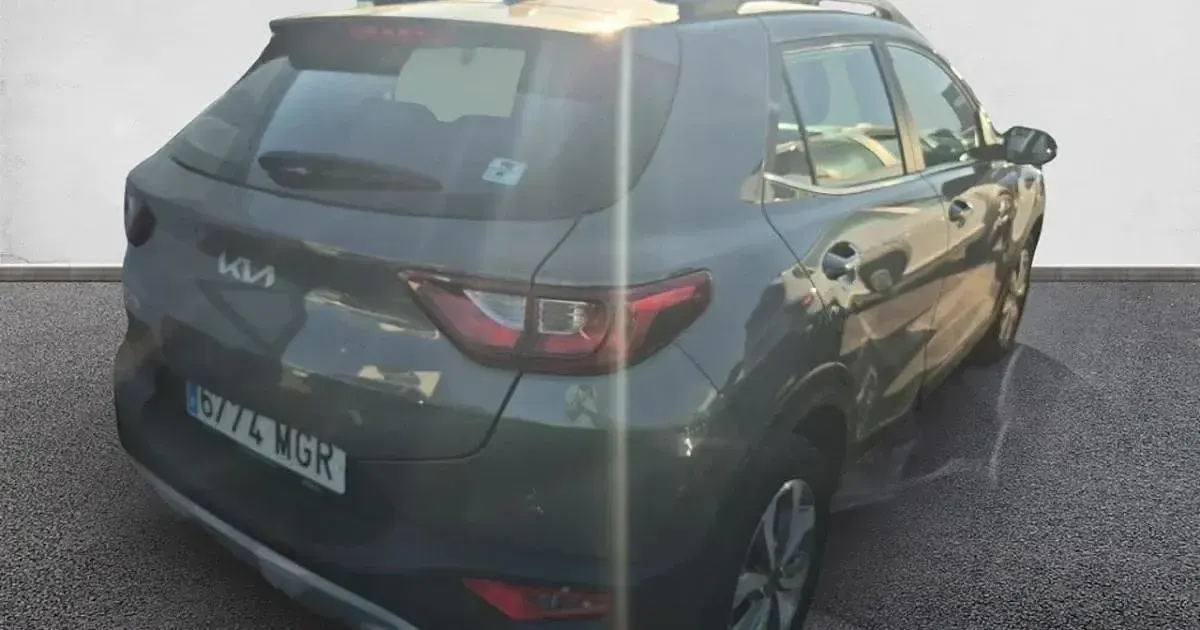 Usado Kia Stonic 120 CV (88 kW) 2023 SUV
