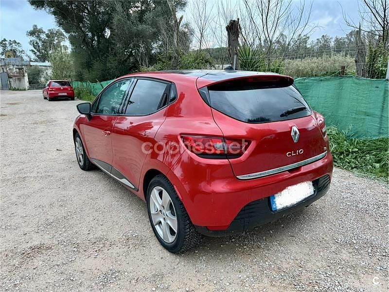 Usado Renault Clio IV Dynamique 90 CV (66 kW) 2012 Rojo Berlina