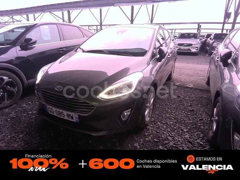 Usado Ford Fiesta ST-Line 95 CV (69 kW) 2022 Gris / plata Berlina