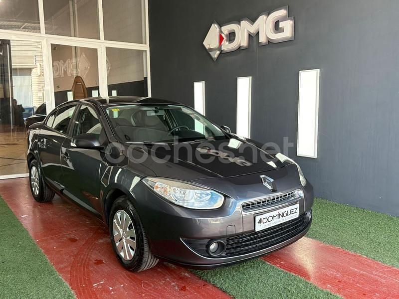 Gris / plata Usado 2010 Renault Fluence Dynamique Berlina | 6700 € (Un poco caro) - Imagen 1/4
