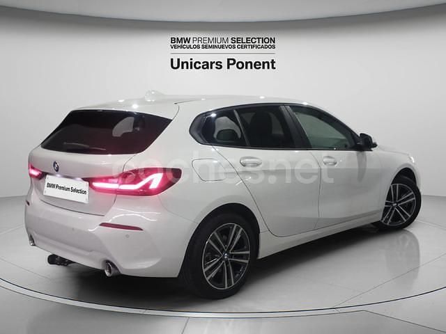 Usado BMW 118 Comfort Edition 150 CV (110 kW) 2022 Blanco Utilitario