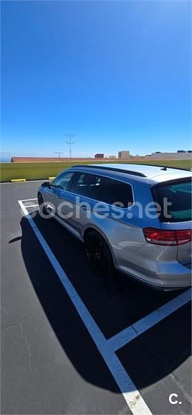 Usado VW Passat Advance 150 CV (110 kW) 2017 Gris / plata Familiar