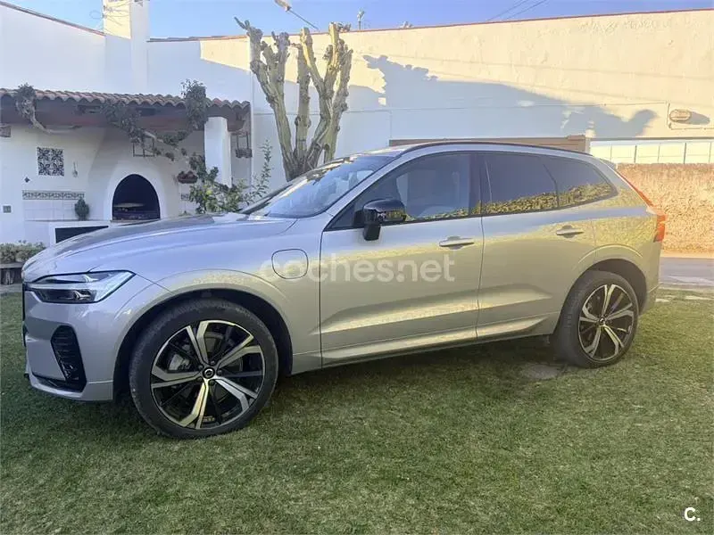 Usado Volvo XC60 Ultimate 350 CV (257 kW) 2021 Gris / plata SUV