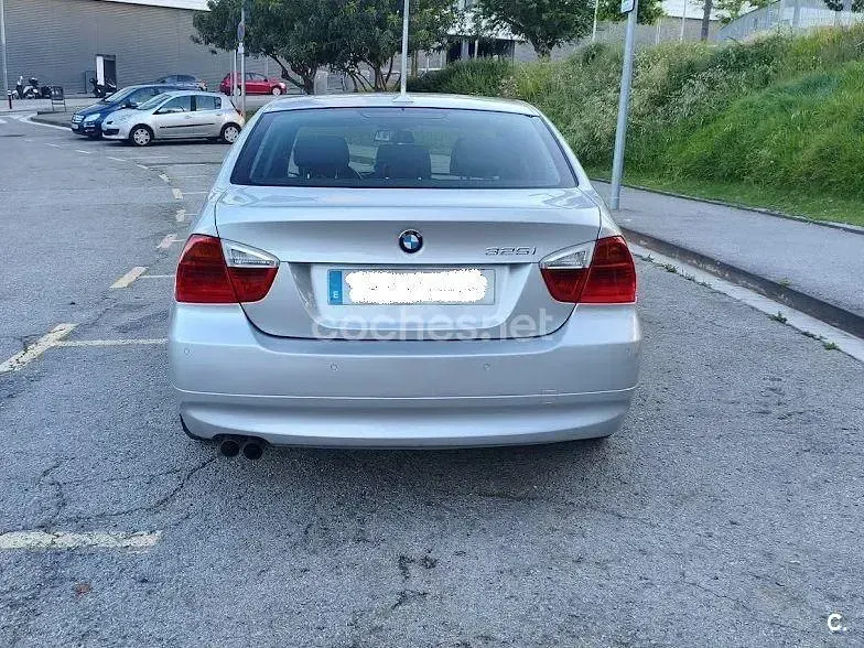 Usado BMW 325 218 CV (160 kW) 2007 Gris / plata Berlina