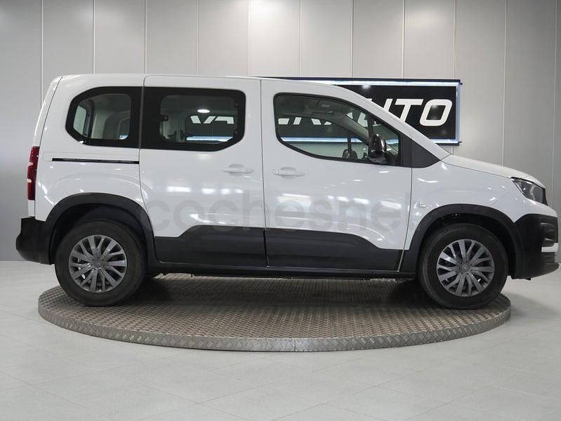 Usado Peugeot Rifter Active 102 CV (75 kW) 2022 Blanco Monovolumen