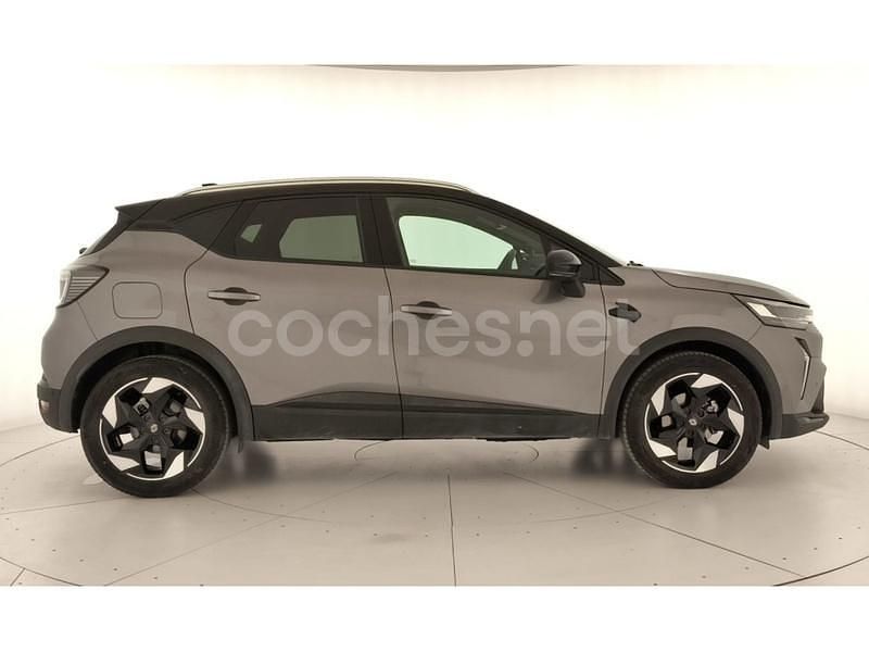 Usado Renault Captur Techno 100 CV (73 kW) 2025 Gris / plata SUV