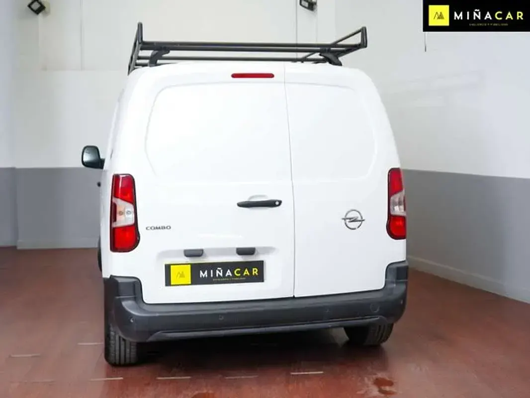 Usado Opel Combo S 99 CV (72 kW) 2022 Blanco Monovolumen