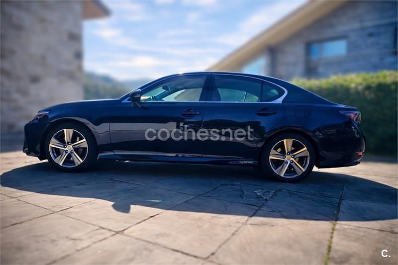 Usado Lexus GS300h Executive Line 223 CV (164 kW) 2018 Azul Berlina