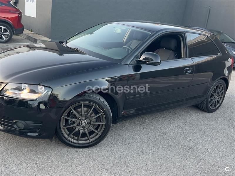 Usado Audi A3 Ambition 105 CV (77 kW) 2009 Negro Utilitario