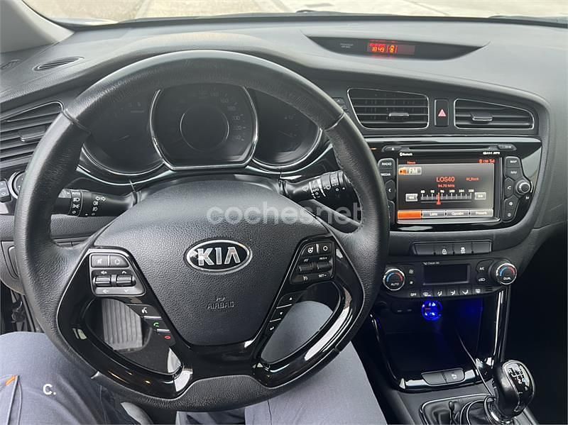 Usado Kia Ceed GT 128 CV (94 kW) 2015 Negro Berlina