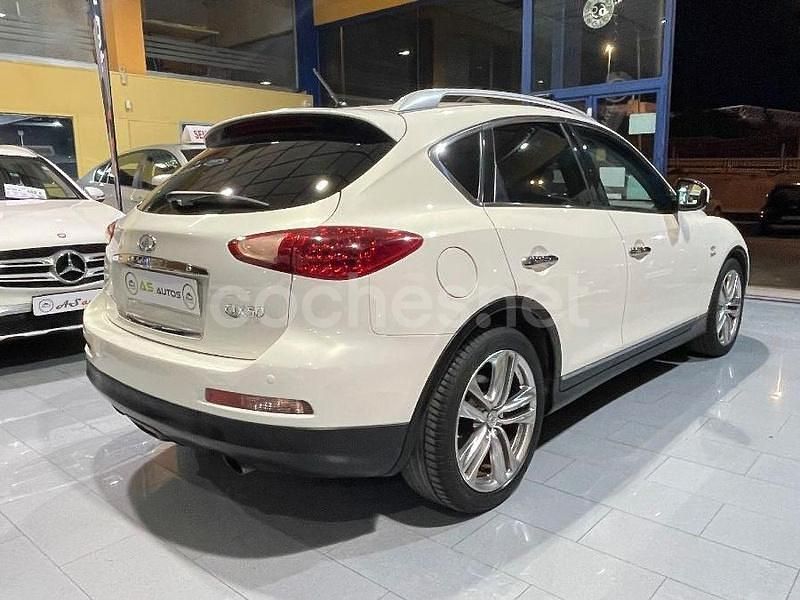 Usado Infiniti QX50 238 CV (175 kW) 2015 Blanco SUV