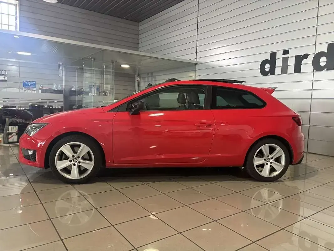 Usado Seat Leon SC FR 184 CV (135 kW) 2013 Rojo Utilitario