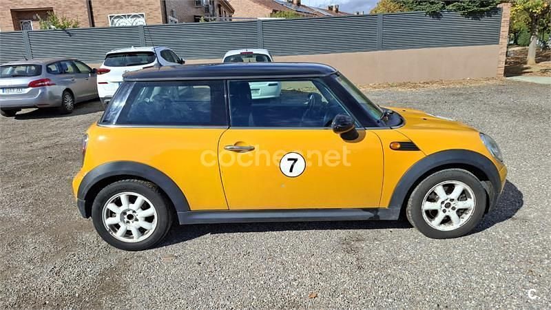 Amarillo Usado 2006 Mini Cooper D Utilitario | 4000 € (Super precio) - Imagen 1/4