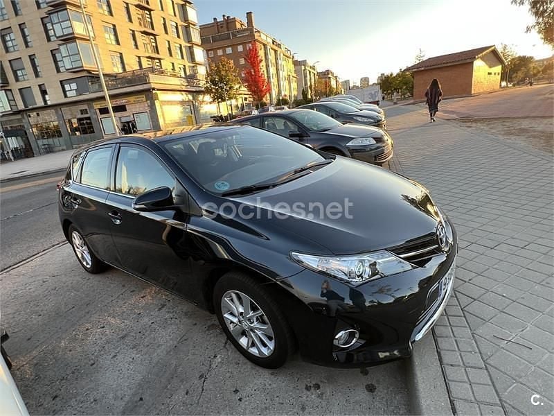Azul Usado 2015 Toyota Auris Active Berlina | 12.500 € (Buen precio) - Imagen 1/4