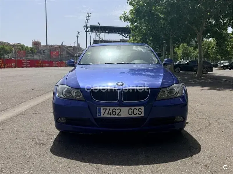 Usado BMW 318 122 CV (89 kW) 2007 Azul Berlina