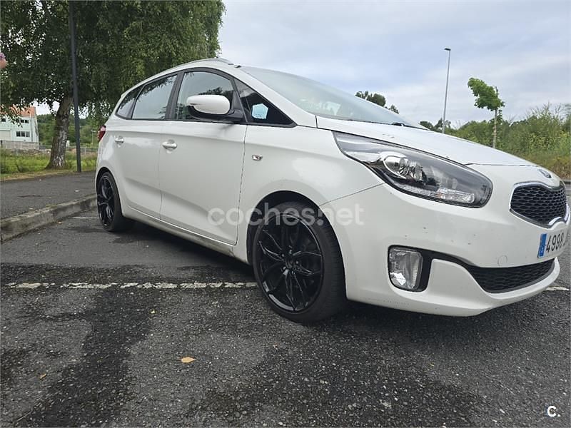 Blanco Usado 2016 Kia Carens Monovolumen | 8500 € (Precio justo) - Imagen 1/4