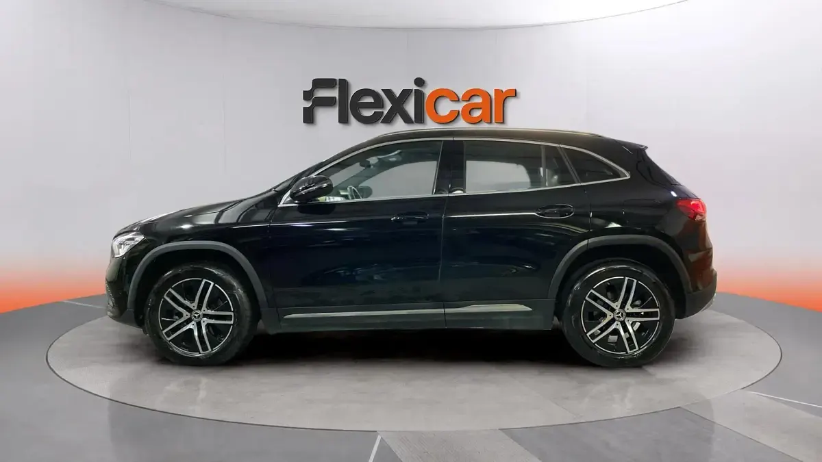 Usado Mercedes GLA200 150 CV (110 kW) 2023 Negro SUV