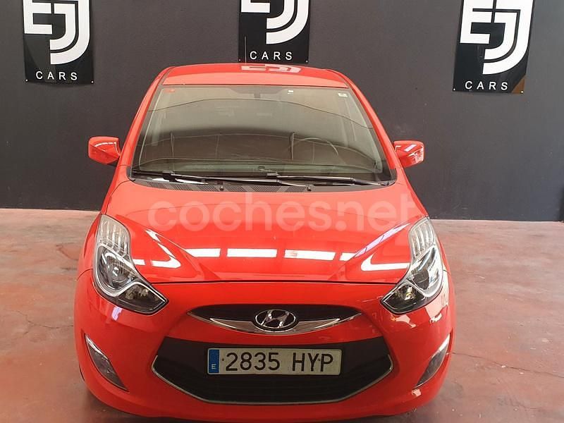 Usado Hyundai ix20 115 CV (84 kW) 2014 Rojo Utilitario