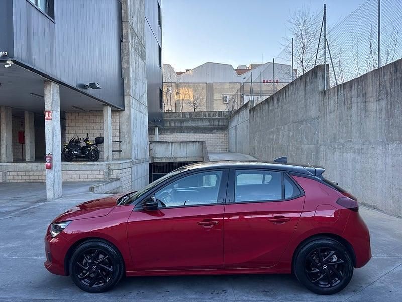 Usado Opel Corsa 100 CV (73 kW) 2023 Rojo Utilitario