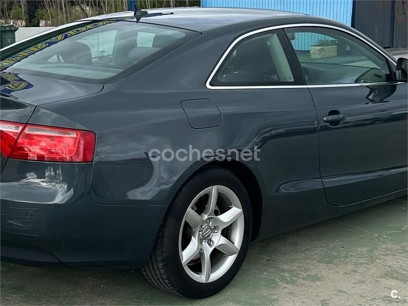 Usado Audi A5 180 CV (132 kW) 2009 Gris / plata Coupe