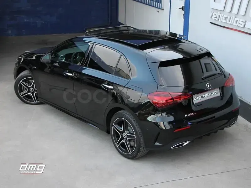 Nuevo Mercedes A250 218 CV (160 kW) 2025 Negro Berlina