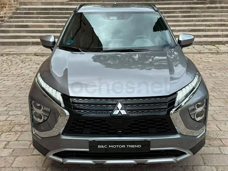 Usado Mitsubishi Eclipse Cross 188 CV (138 kW) 2024 Gris / plata SUV
