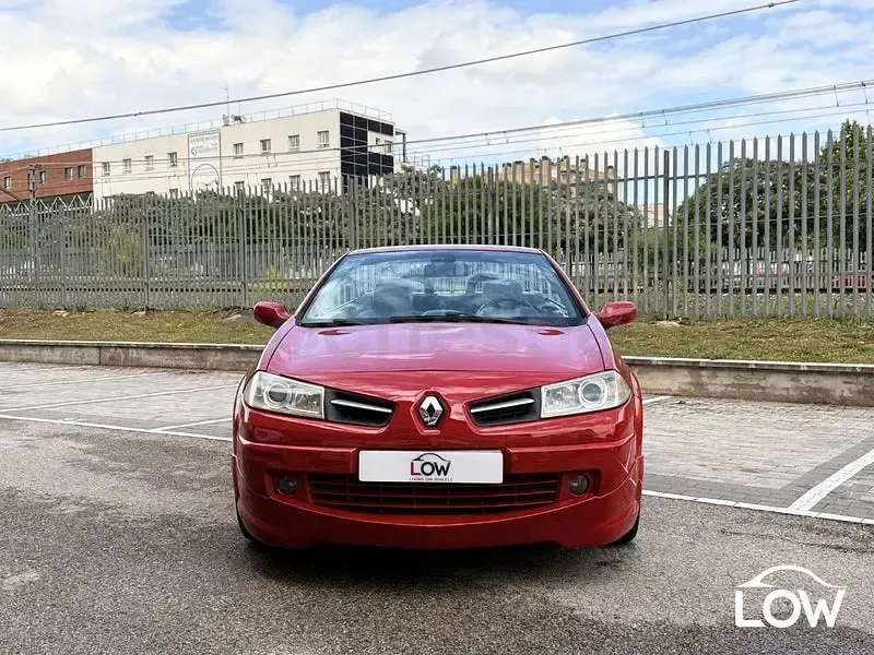 Usado Renault Mégane Cabriolet Extreme 165 CV (121 kW) 2008 Rojo Descapotable