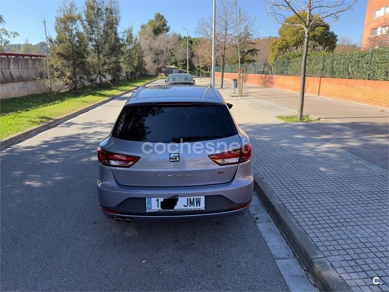Usado Seat Leon FR 150 CV (110 kW) 2016 Azul Familiar