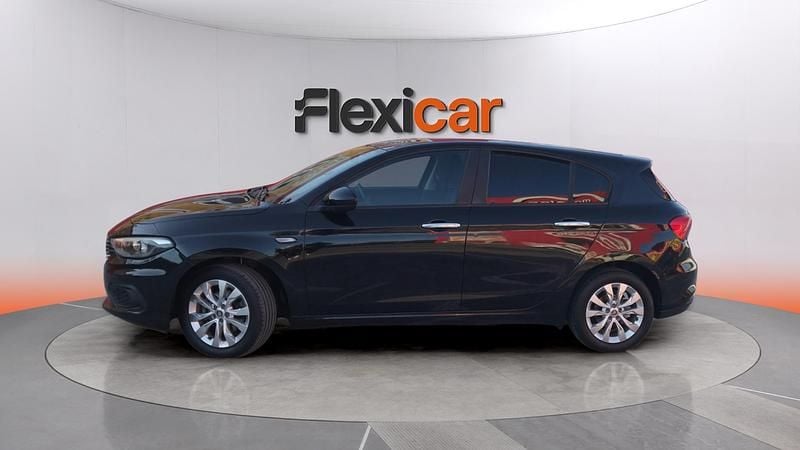 Usado Fiat Tipo Easy 95 CV (69 kW) 2017 Negro Berlina