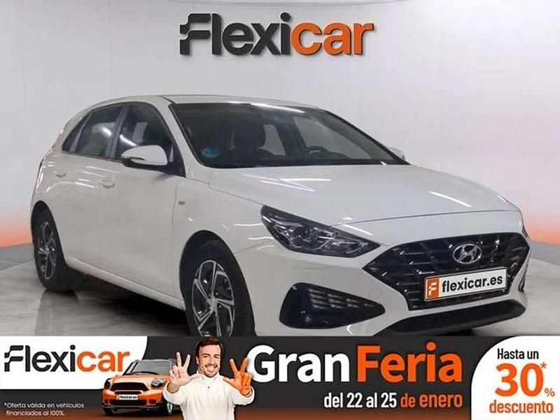 Blanco Usado 2022 Hyundai i30 Berlina | 14.890 € (Buen precio) - Imagen 1/4