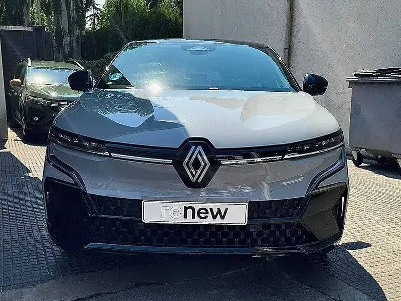 Usado Renault Mégane Iconic 161 kW (219 CV) 2022 Gris Berlina