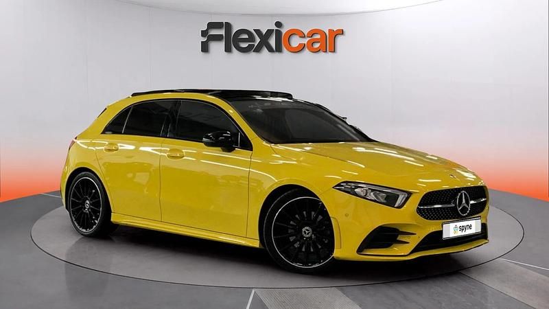 Usado Mercedes A180 136 CV (100 kW) 2019 Amarillo Utilitario