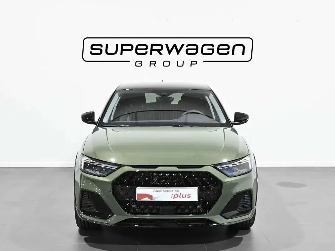 Usado Audi A1 Black Edition 116 CV (85 kW) 2025 Verde SUV