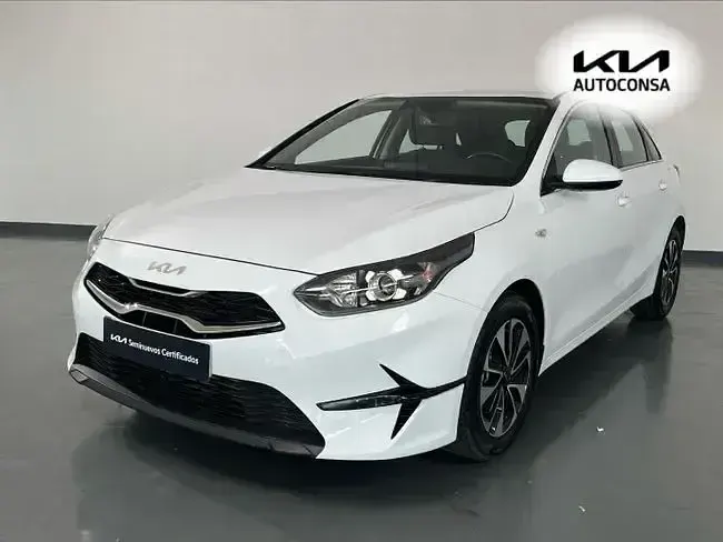 Usado Kia Ceed 100 CV (73 kW) 2025 Blanco Utilitario