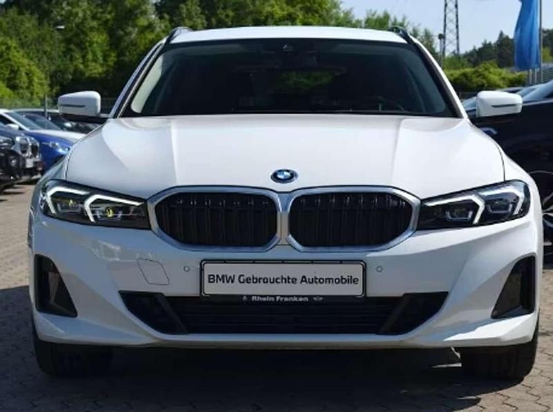 Usado BMW 330e 292 CV (214 kW) 2024 Blanco Familiar