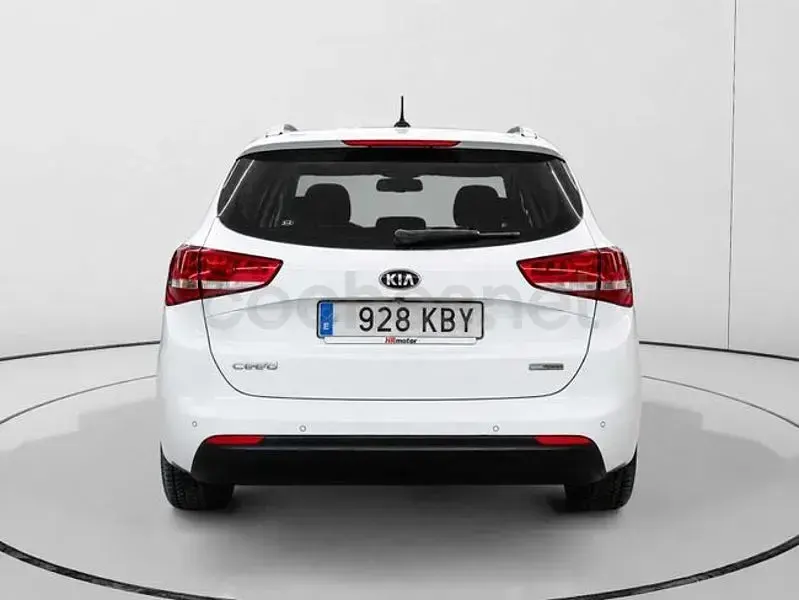 Usado Kia Ceed Sportswagon 120 CV (88 kW) 2017 Blanco Familiar