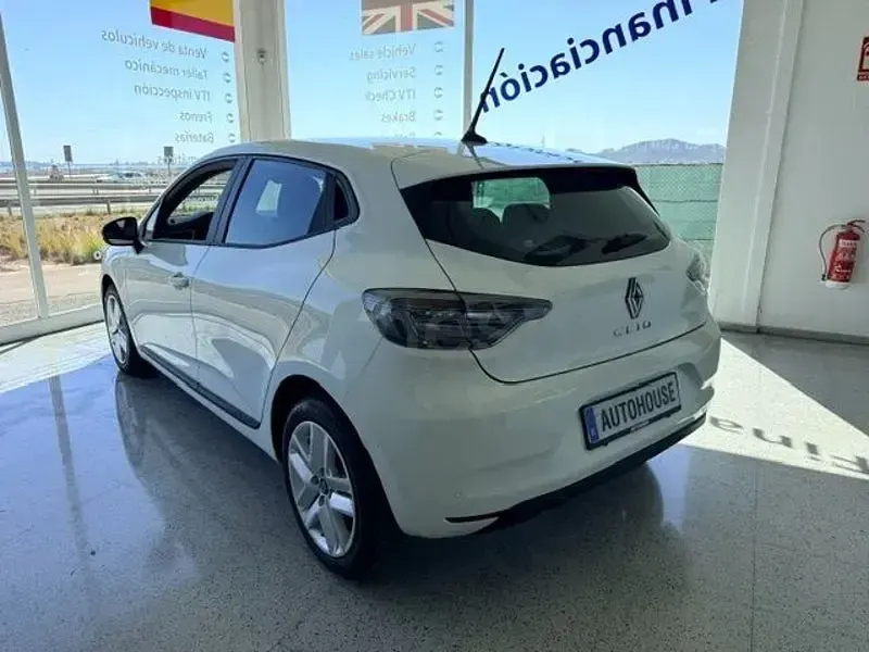Usado Renault Clio V Evolution 90 CV (66 kW) 2025 Blanco Berlina