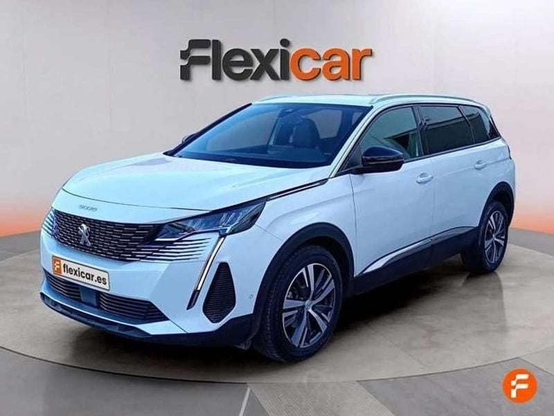 Usado Peugeot 5008 Allure 131 HP (96 kW) 2023 Branco SUV