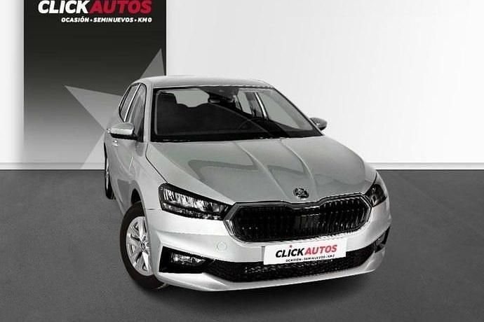 Usado Skoda Fabia Ambition 110 CV (80 kW) 2024 Negro Utilitario