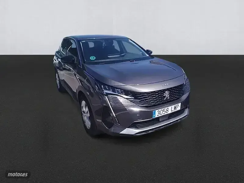 Usado Peugeot 3008 Active 130 CV (95 kW) 2022 Gris SUV