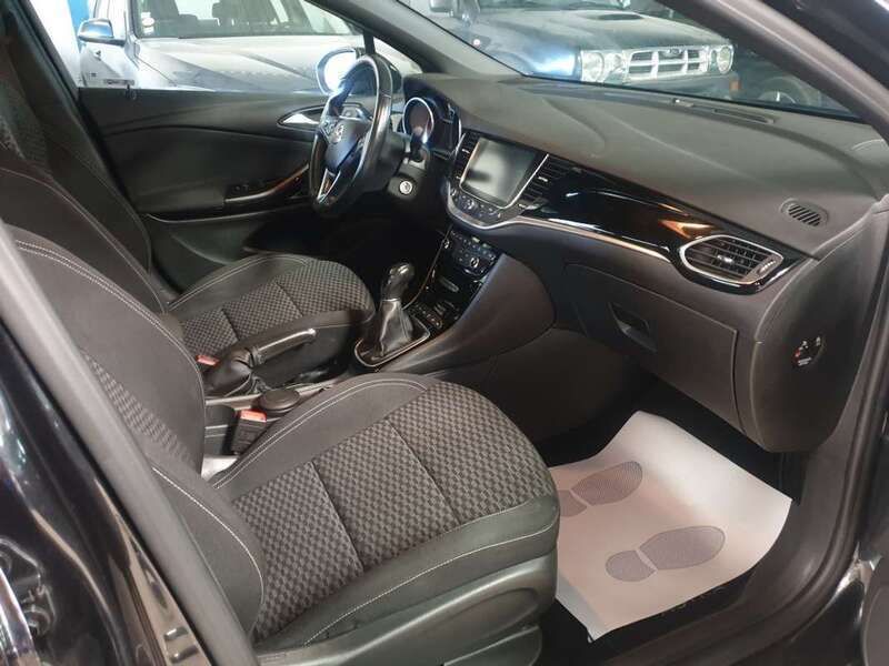 Usado Opel Astra Business 136 CV (100 kW) 2016 Negro Utilitario