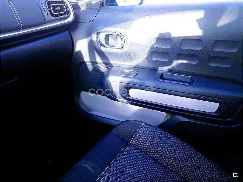 Usado Citroën C3 PureTech 83 CV (61 kW) 2023 Gris / plata Utilitario