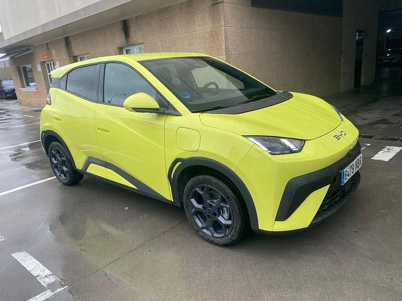 Usado BYD Dolphin Surf Comfort 114 kW (156 CV) 2025 Amarillo Utilitario