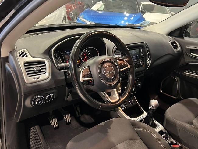 Usado Jeep Compass Sport 140 CV (102 kW) 2019 Negro SUV
