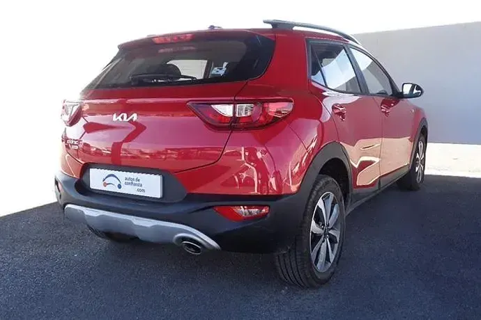 Usado Kia Stonic 84 CV (61 kW) 2022 SUV