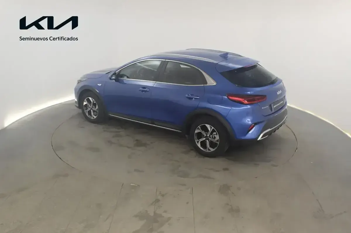Usado Kia XCeed 100 CV (73 kW) 2025 Azul SUV