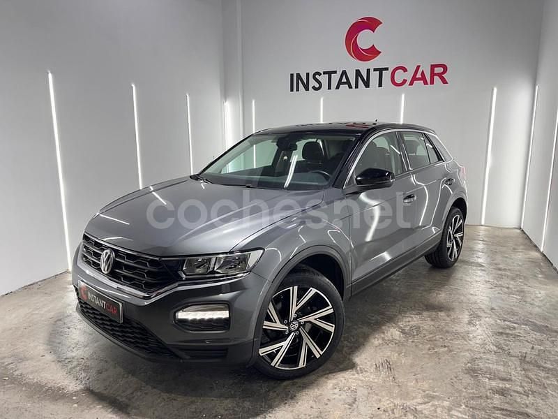 Usado VW T-Roc Advance 115 CV (84 kW) 2020 Gris / plata SUV